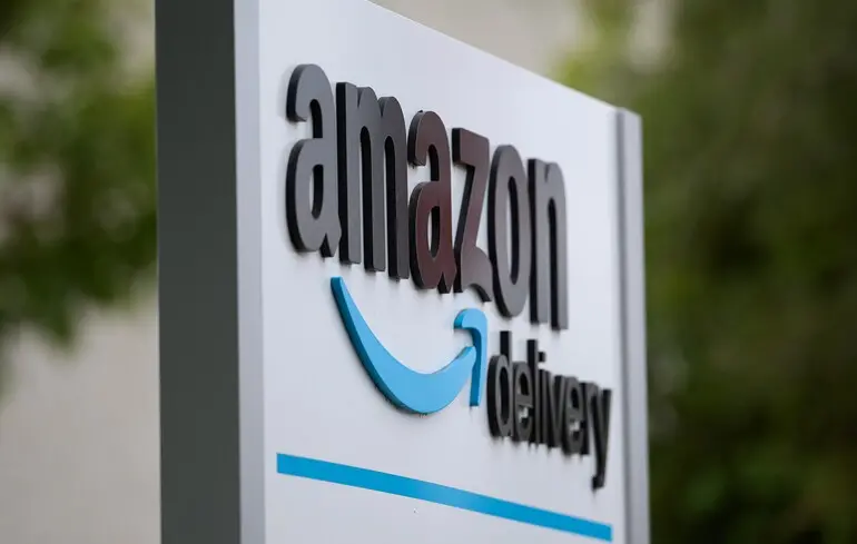 Bloomberg: Amazon має намір скоротити десятки тисяч співробітників у зв'язку з досягненнями в галузі штучного інтелекту.