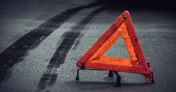 У Закарпатті водій, який відкритими дверцями автомобіля спричинив смертельний наїзд на велосипедистку, уникнув покарання.