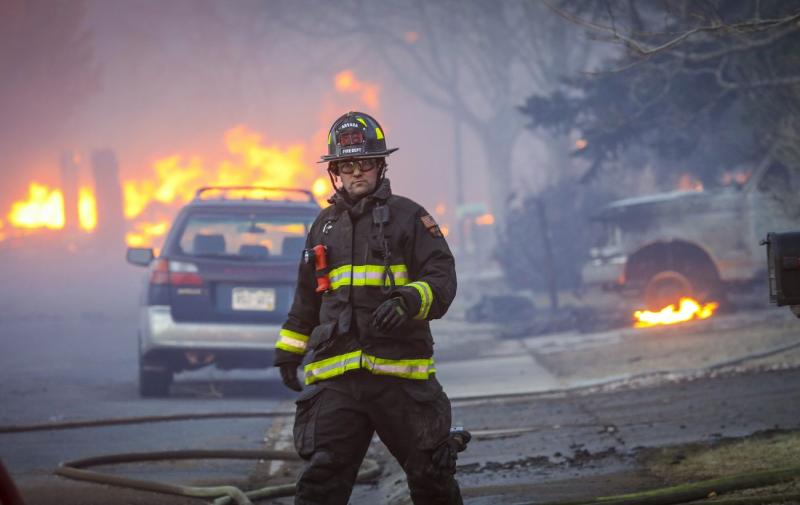 Трагедія на небі США: вантажний літак UPS вибухнув неподалік аеропорту, є жертви.