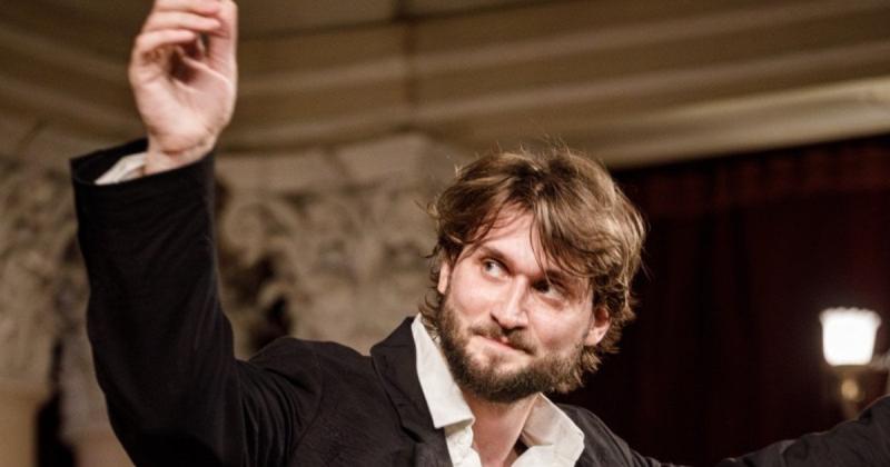 Соліст ансамблю 