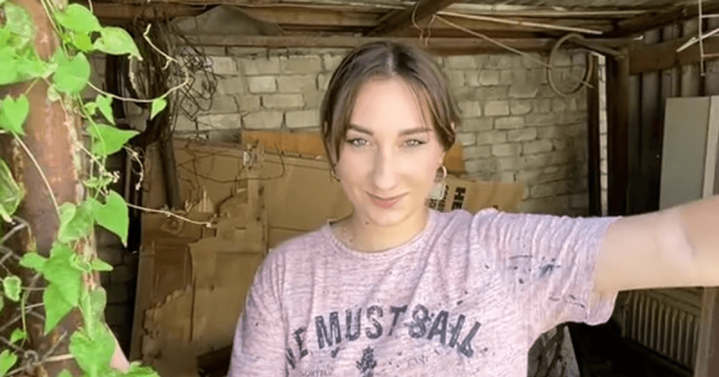 Жінка придбала будинок у селі, але місцеві жителі тепер глузують з неї – що ж сталося?