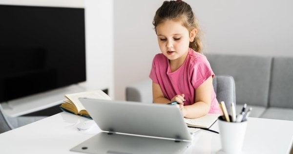 Де шукати якісні навчальні відеоматеріали для дітей українською мовою: на що слід звернути увагу?