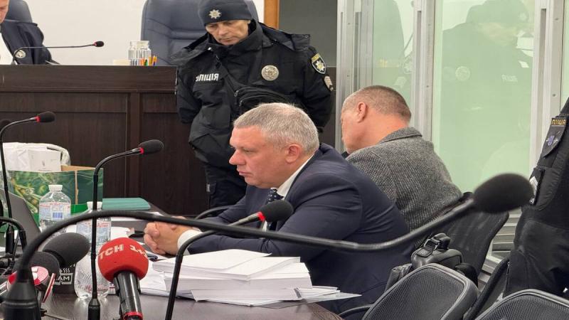 У Києві наразі обговорюють питання, яке стосується вибору запобіжного заходу для Дмитра Басова.