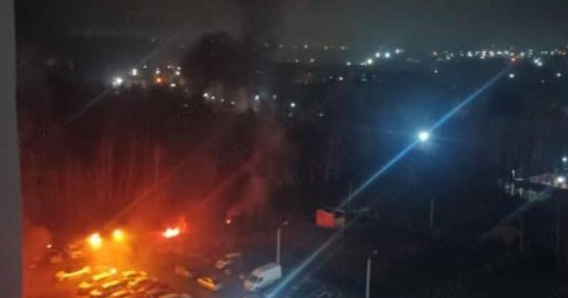 Ракети Фламінго завдали удару по російському Орлу - небо заполонили палаючі уламки - відеозапис.