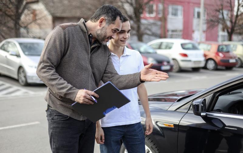 В Україні випускники автошкіл більше не отримують свідоцтв: які нововведення чекають на майбутніх водіїв?