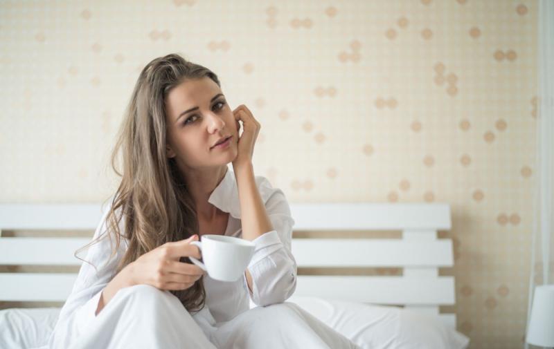 Що не роблять щасливі люди вранці, а у нещасливих стало звичним: 11 основних помилок.