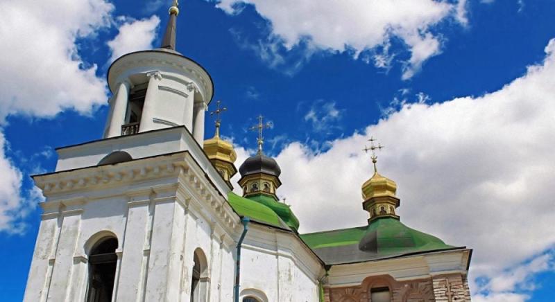 20 листопада: сьогодні відзначається церковне свято, а в другій половині дня накладається основна заборона.