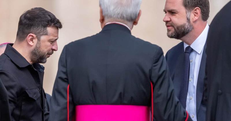 Джерела повідомляють, що Зеленський провів бесіду з Венсом.