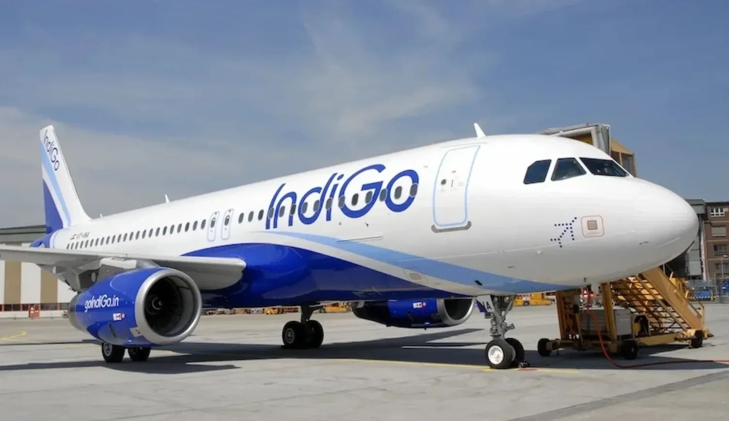 Авіакомпанія IndiGo з Індії скасувала більше 70 рейсів внаслідок браку пілотів та технологічних неполадок | УНН