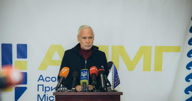 Очільник Асоціації прифронтових міст та населених пунктів Ігор Терехов висловив своє незадоволення щодо намірів підвищити тарифи на розподіл газу, повідомляє Delo.ua.