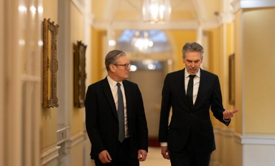 Прем'єри Великої Британії та Нідерландів провели переговори щодо продовження допомоги Україні.