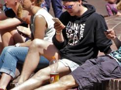 Apple підтримуватиме розробників у впровадженні обмежень на доступ до додатків для дітей, відповідно до нових законодавчих вимог.