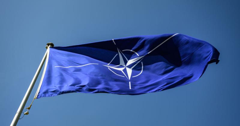 Відсутність планів щодо виходу США з НАТО підтверджується інформацією від Politico, згідно з новинами bigmir)net.