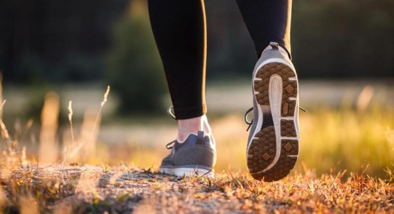 Які вигоди приносить ходьба для людини: експерти виділили 15 основних переваг.