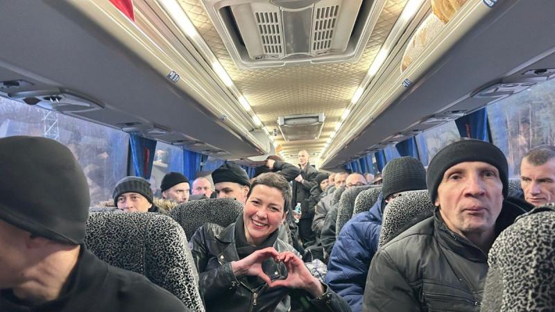 Координаційний штаб: Білорусь здійснила передачу Україні 114 цивільних осіб, серед яких є українці та білоруські активісти, такі як Марія Александрова, Віктор Бабаріко та інші.