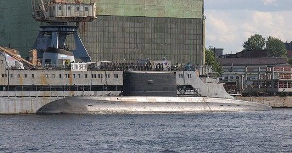 Дрони СБУ Sea Baby вперше завдали удару по російському підводному човну, вартість якого становить 400 мільйонів доларів.