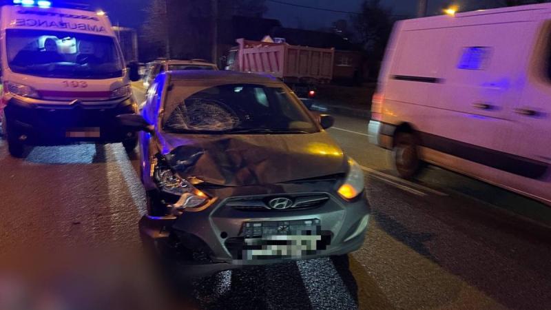 У Харкові двоє малолітніх дітей потрапили в автомобільну аварію з участю судді районного суду. Зараз вони перебувають у лікарні, їх стан оцінюється як тяжкий.