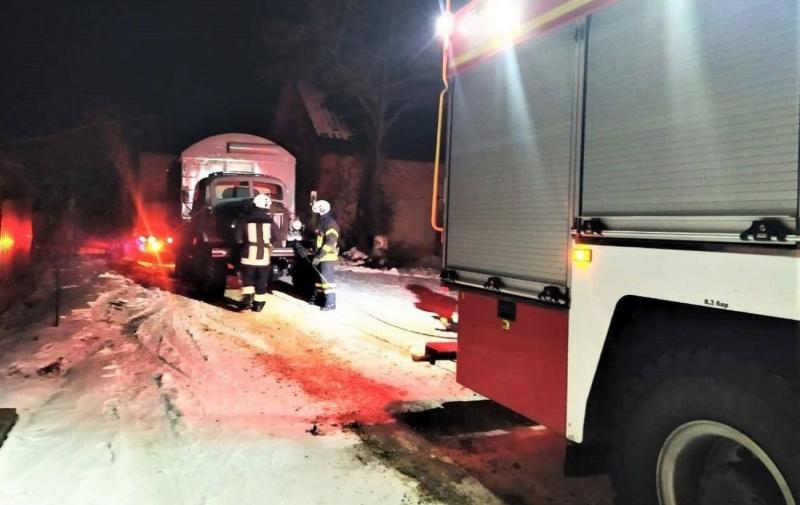 Лід і снігопад. Автомобілістів застерегли про можливі ризики на шляхах.