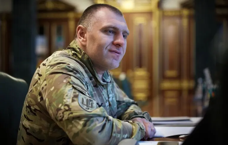 Зеленський планує звільнити Малюка: реакція військових і політиків.