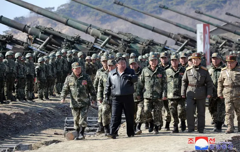 Кім Чен Ин дав розпорядження збільшити виробництво тактичної керованої зброї в 2,5 рази.