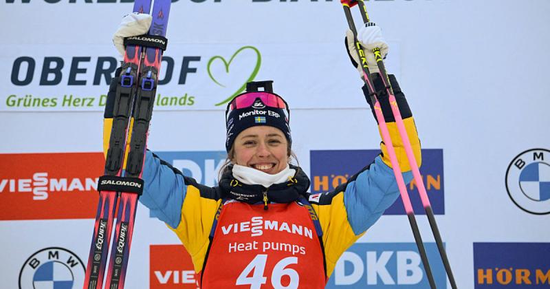 Ельвіра Еберг виборює золоту медаль у спринті з біатлону на дистанції 7,5 км - Спорт bigmir)net.