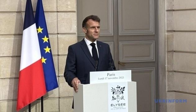 Макрон висловив думку в Давосі, що Сполучені Штати застосовують митний тиск для ослаблення Європи та впливають на її незалежність.