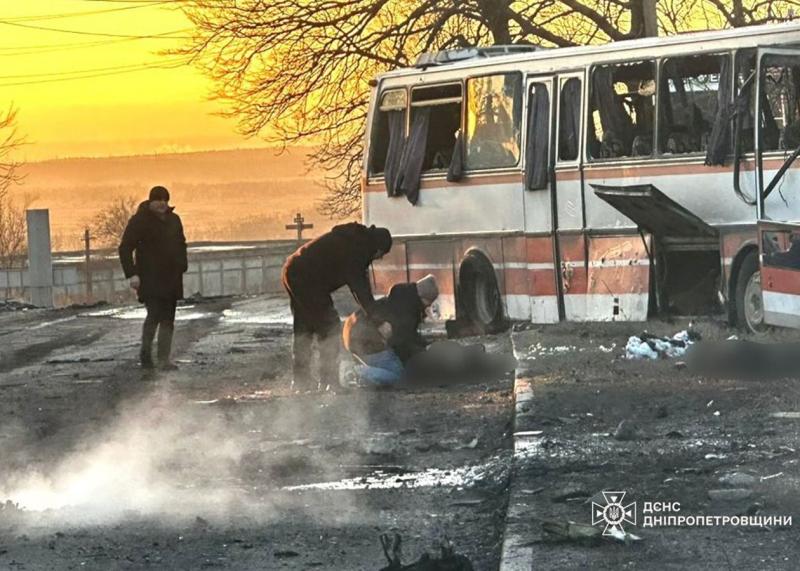 Росія здійснила напад на автобус, що перевозив шахтарів: 12 осіб загинули.