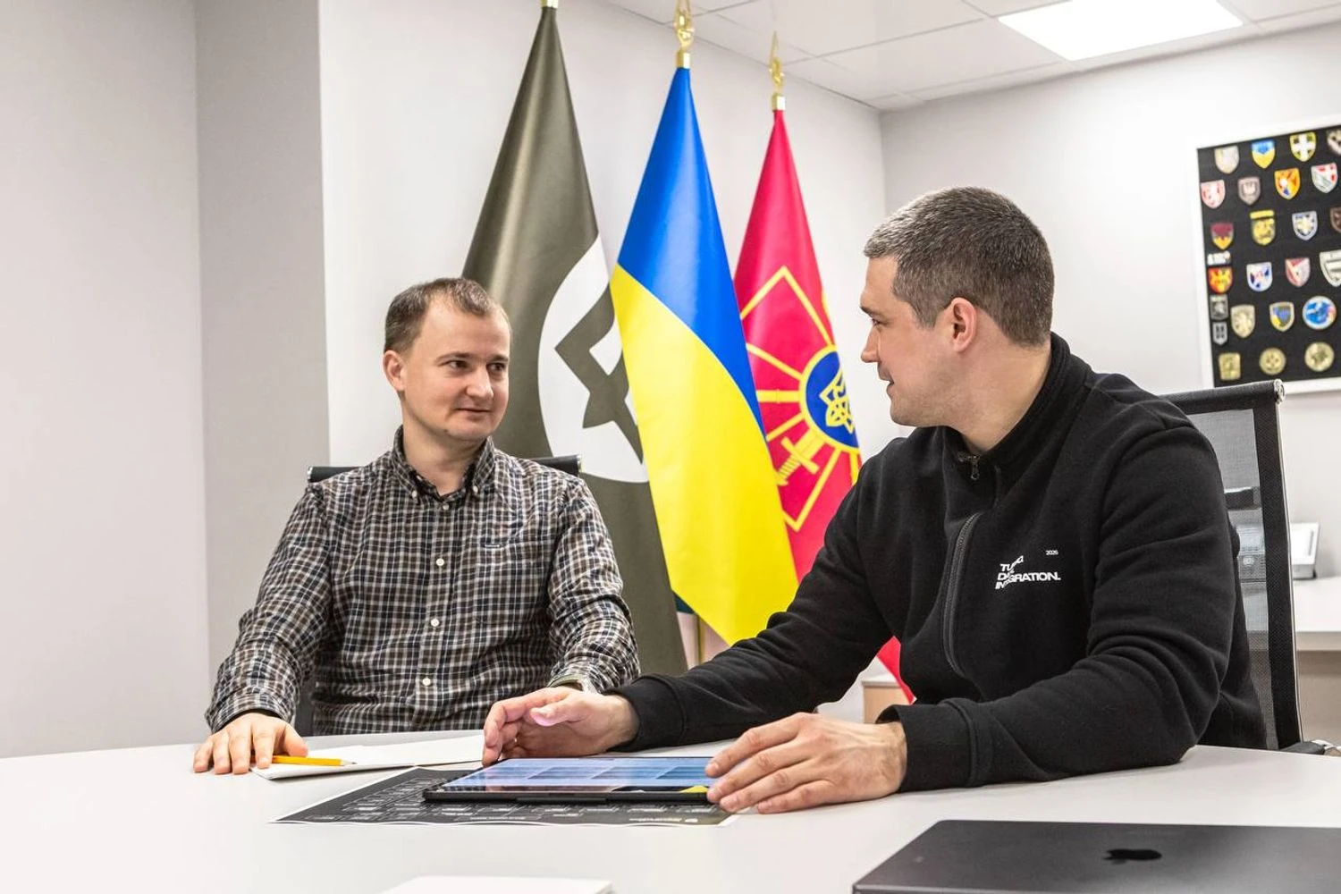 Уряд знову обрав волонтера Чмута до складу наглядової ради Агенції оборонних закупівель | УНН