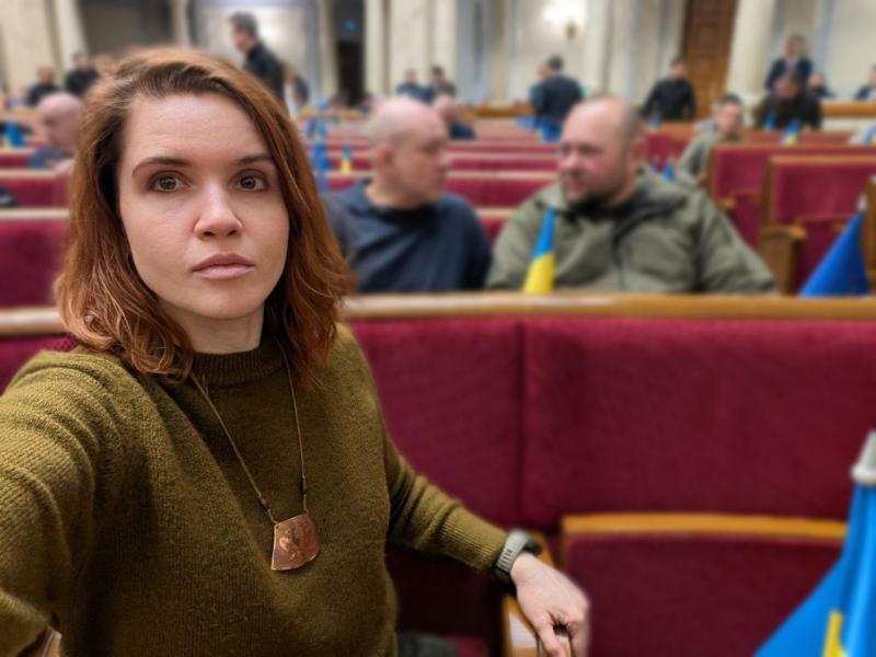 Скандал у Верховній Раді: Безугла повідомила про суперечку з Тарутою під час виконання гімну.