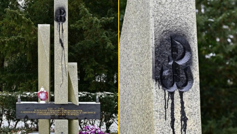 У Польщі було зруйновано пам'ятник Армії Крайовій.
