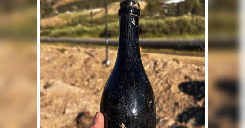 Археологи виявили пляшку з алкоголем, яка має 150-річну історію, і організували дегустацію цього унікального напою.