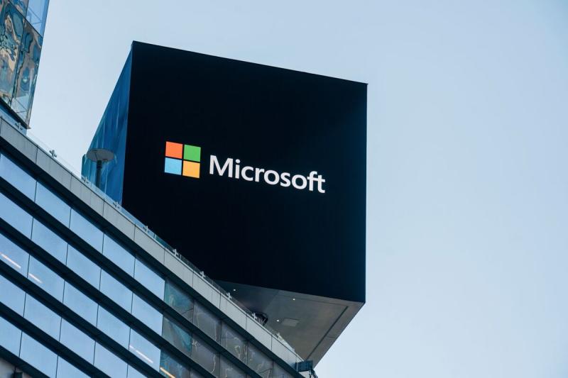 Microsoft реалізує цифрові рішення для захисту від дипфейків в інтернеті.