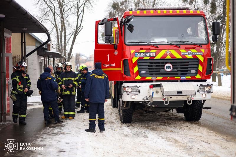 У Дністровському районі внаслідок пожежі сталася трагедія – загинув чоловік, повідомляє Українська газета Час.
