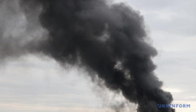 З самого ранку противник здійснює удари дронами по газовидобувним об'єктам у Харківській області.