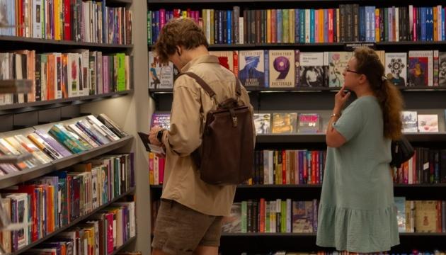 Forbes.Ukraine опублікував список військових, які стали авторами популярних бестселерів.