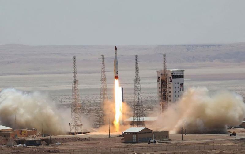 Іран вчинив ракетний удар по передмістях Єрусалима: одна з балістичних ракет вдарила по укриттю, що призвело до жертв.