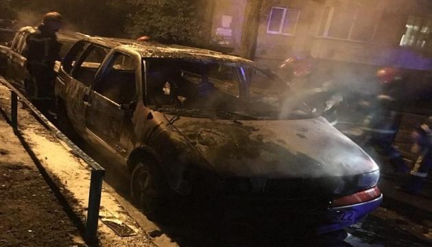 У Полтаві дві жінки отримали покарання у вигляді ув'язнення на терміни 5 і 6 років за підпал автомобіля, що належав військовим.