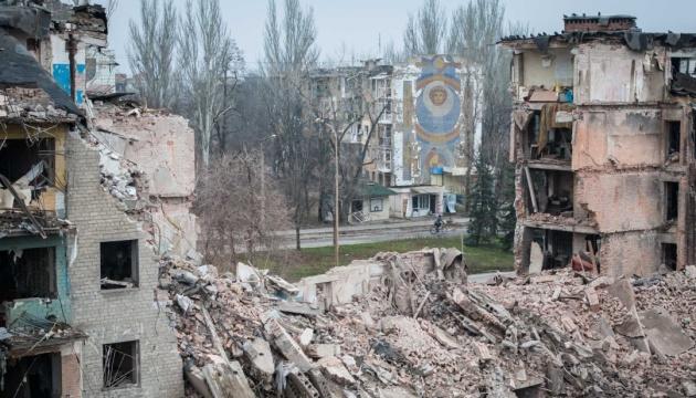 Військові продемонстрували збережені мозаїки на будівлях у Костянтинівці.