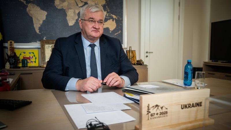 Сибіга планує провести робочі поїздки до Чилі та Панами.