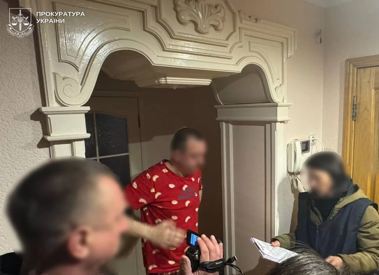 В Сумській області виявили шахрайську схему, в рамках якої продавали військовим фіктивні автомобілі та 