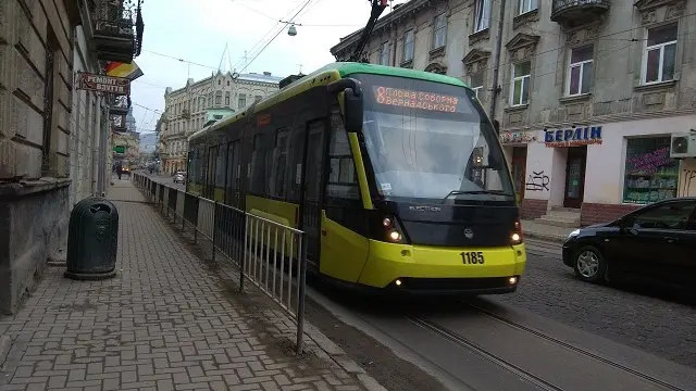 У Львові через напад дронів було змінено маршрути громадського транспорту.
