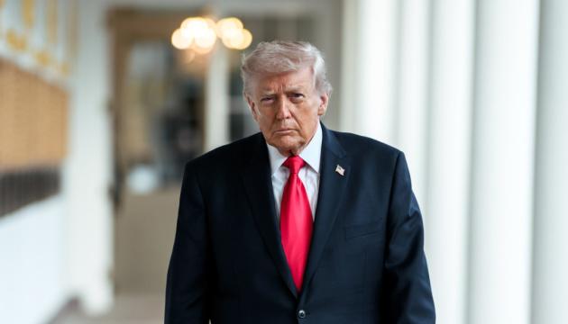 Трамп підтвердив, що не має наміру здійснювати вторгнення на територію Канади.