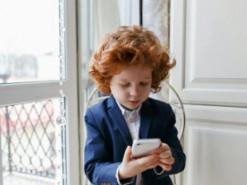 З наступного року в Греції буде введено заборону на використання соціальних мереж для дітей віком до 15 років.