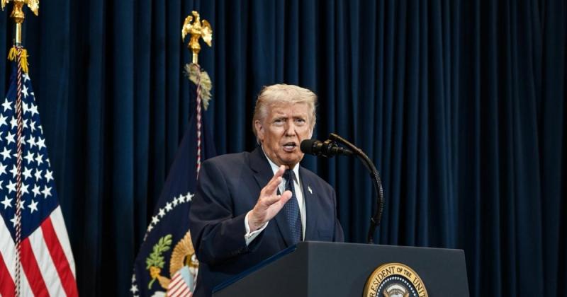 Трамп оголосив про повну блокаду Ормузької протоки -- online.ua