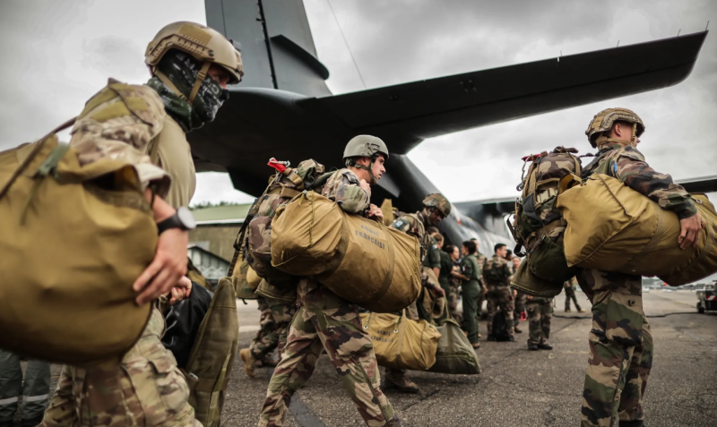 ЗМІ повідомляють, що Європейський Союз випробовує оборонний механізм, який нагадує НАТО, на випадок, якщо США не вживатимуть заходів.